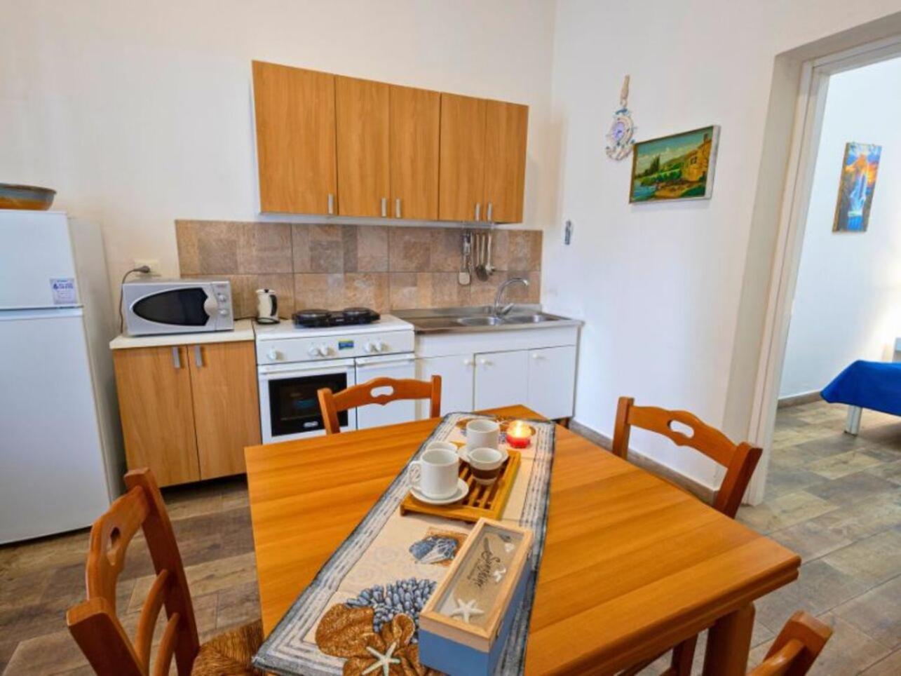 Lovely Apartment In Palermo-Sferracavallo Buitenkant foto